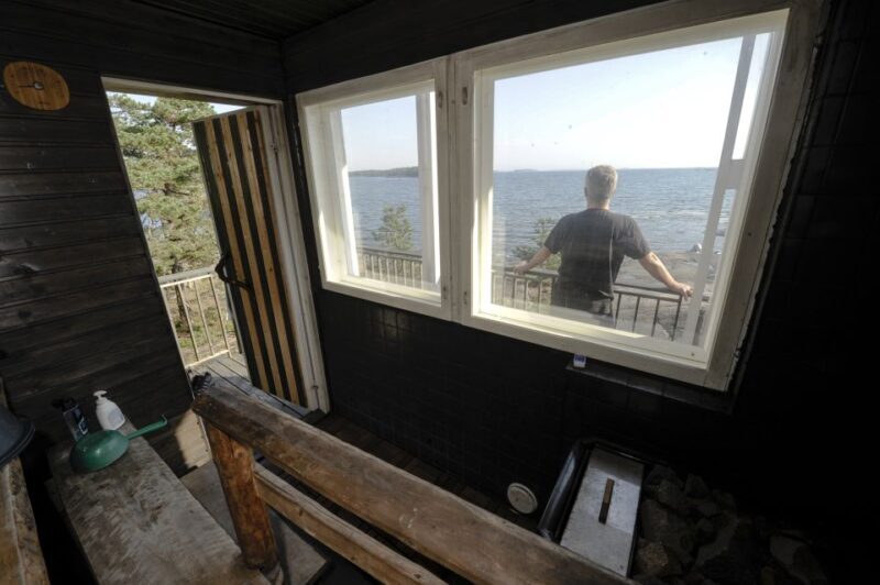 Helsinki: RIB Tour to Summer Cottage with BBQ and Sauna - Key Points