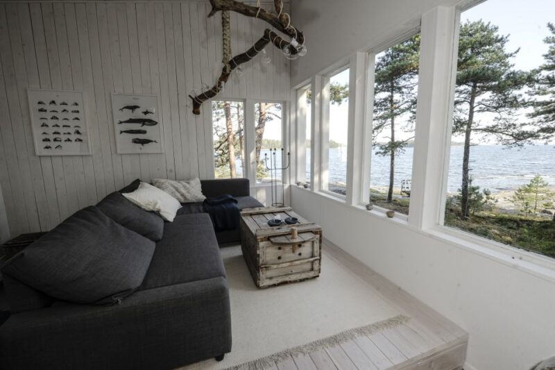 Helsinki: RIB Tour to Summer Cottage with BBQ and Sauna - The Homemade Lunch and Relaxation