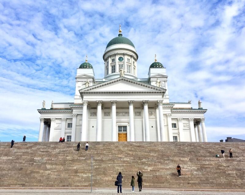 Helsinki: Small-Group Walking Tour with City Planner Guide - What Makes This Tour Stand Out?