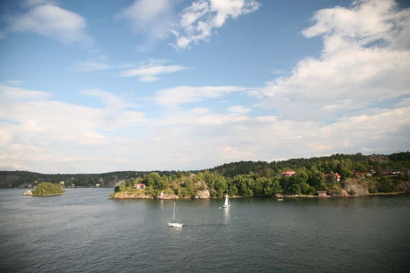 Helsinki-Stockholm Oneway Overnight Cruise with Cabin Stay - Key Points