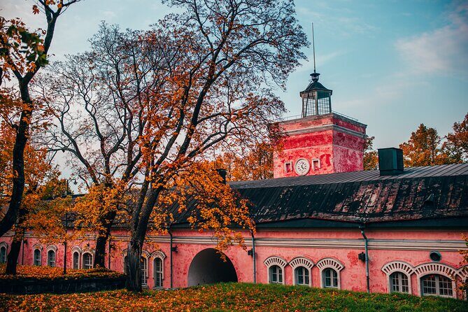 Helsinki walking tour with a city planner - FAQ about the Helsinki Walking Tour with a City Planner