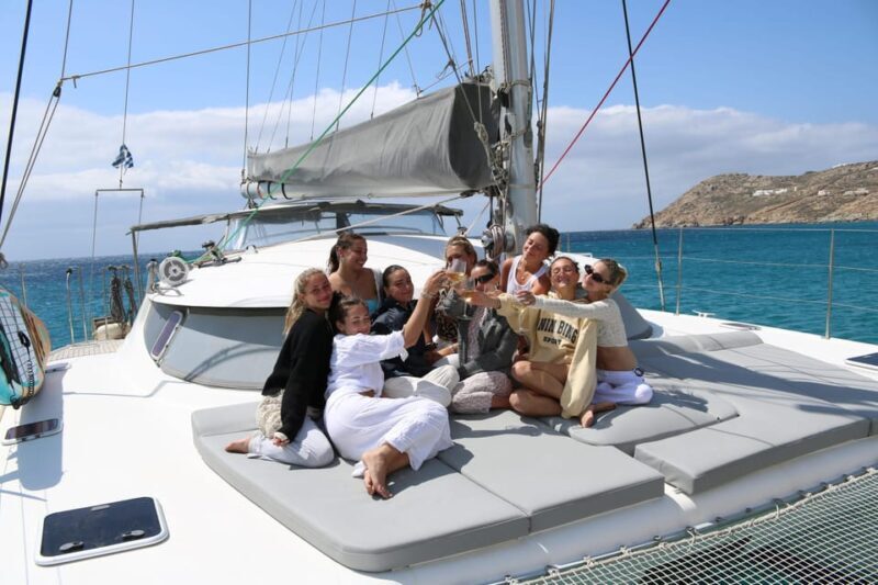 Heraklion: Dia Island Ultimate Catamaran Cruise with Meal - The Mediterranean Feast: Food and Drinks Onboard