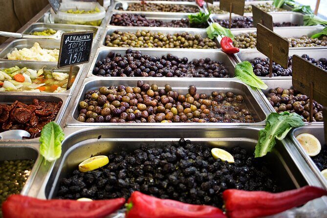 Heraklion Food Stories Walking Tour with 8 local-favorite stops - Why This Tour Works Well for Travelers