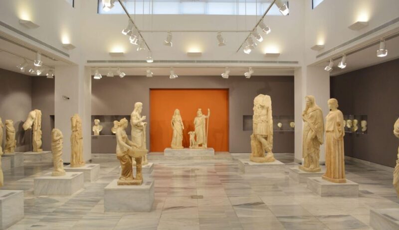 Heraklion Tour: Archaeological Museum with Tasting & Music - Key Points