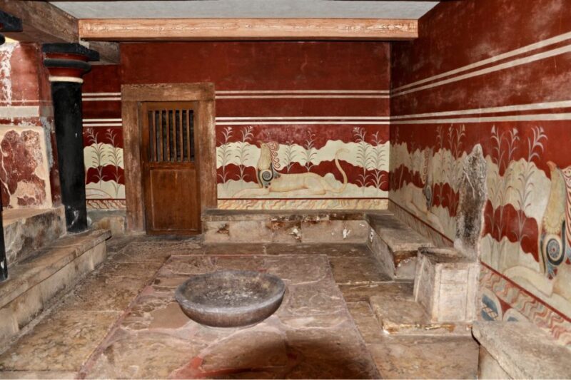 Heraklion: Tour to Cave of Zeus, Mochos Village, & Knossos - Who Is This Tour Best For?