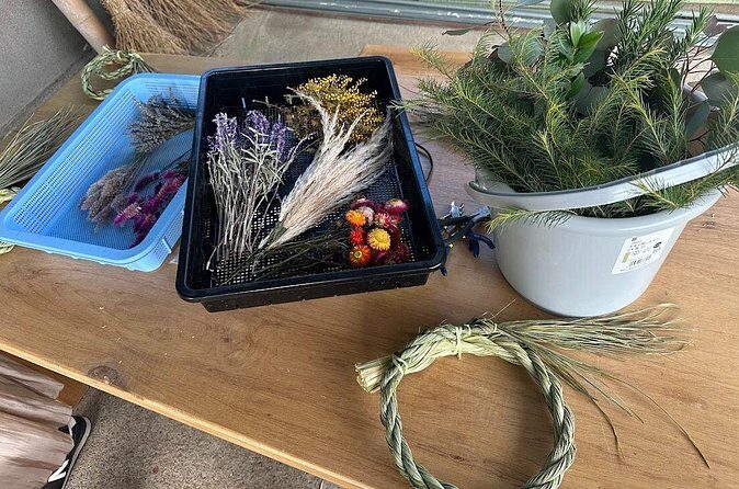 Herbal Shimenawa Crafting Workshop at Kumamoto Herb Garden - Group Size and Atmosphere