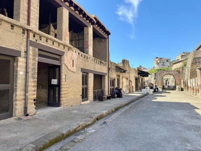 Herculaneum: experience with an archaeologist in a small group of up to 10 people - Exploring Herculaneum: A Small-Group Tour with an Archaeologist