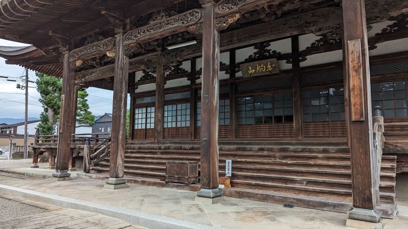 Hida-Furukawa Cultural Treasures One Day Walking Tour from Takayama - Craft and a hands-on weaving session