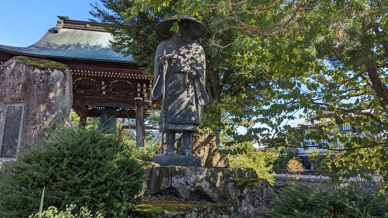 Hida-Furukawa Cultural Treasures One Day Walking Tour from Takayama - Guides, pace and what the schedule means