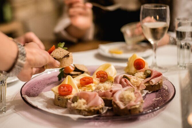 Hidden Wine Cellars Vienna - on the tracks of the Viennese wines - Frequently Asked Questions