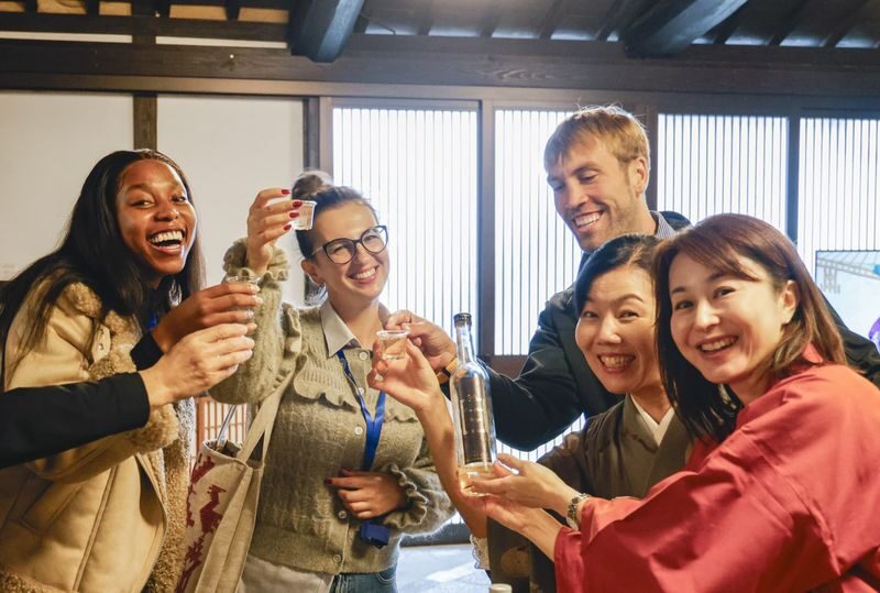 Higashi Hiroshima 3 Breweries 1.5-Hour Sake Tasting Tour - Three Saijo Breweries in One Short Walk