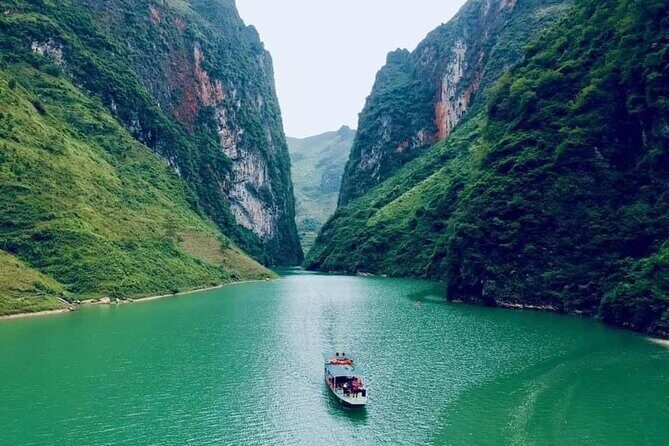 High Quality Small Group Ha Giang Loop Car Tour 2 Days 2 Nights - An In-Depth Look at the Ha Giang Loop Car Tour