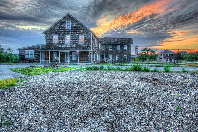 Highland House and Cape Cod Lighthouse Tour - Key Points