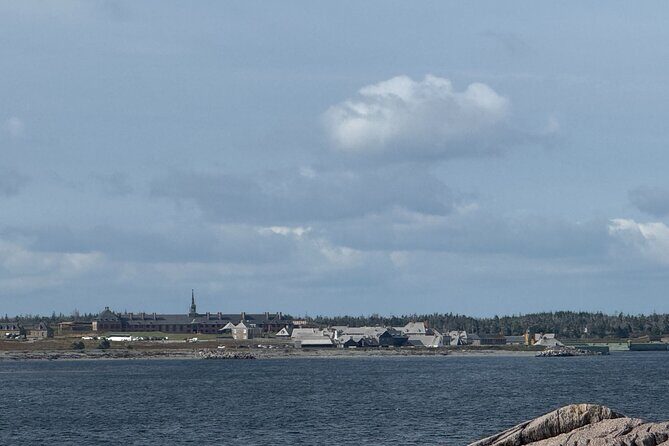 Highland Tours: Louisbourg Fortress and Lighthouse Tour - A Deep Dive into the Louisbourg Experience
