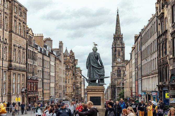 Highlights & Hidden Gems With Locals: Best of Edinburgh Private Tour - Who Will Love This Tour?