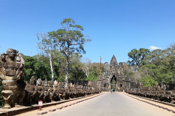 Highlights of Angkor Wat, Ta Prohm & Angkor Thom - An In-Depth Look at the Angkor Highlights Tour