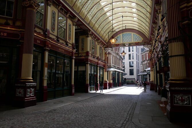 Highlights of Old London Town: Walking Tour of the Square Mile - A Detailed Look at the Tour Experience