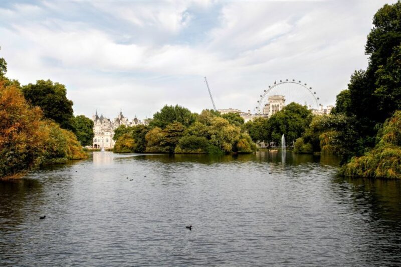 Highlights of Royal London Bike Tour (3 Hours) - Key Points