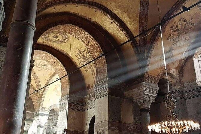 Highlights of stanbul's Old Town with Private Guiding Service - Exploring Istanbul’s Old Town in Depth