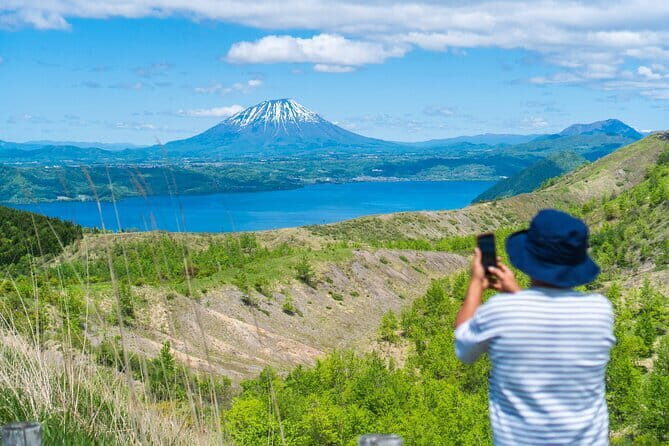 Hike Mt. Usu and visit Lake Toya Day Tour - Discovering Mt. Usu and Lake Toya: An Authentic Japanese Nature Adventure