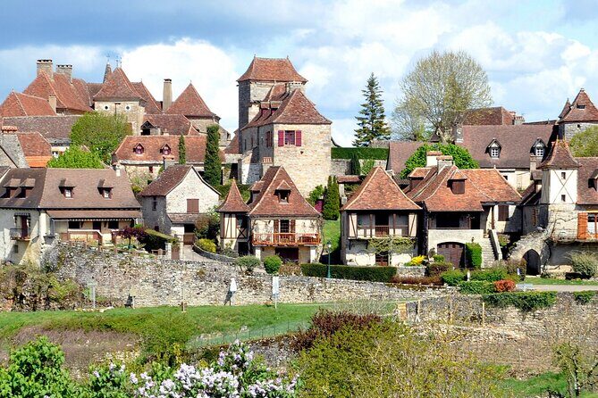 Hike to discover the most beautiful villages of France of the Dordogne valley : Loubressac and Autoire - Introduction: Experience the Dordogne’s Hidden Gems with a Scenic Hike