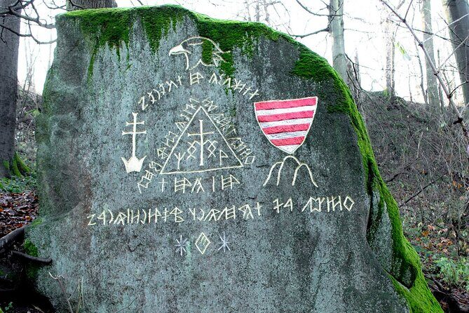 Hike to Spiritual Sites Near Budapest - Key Points