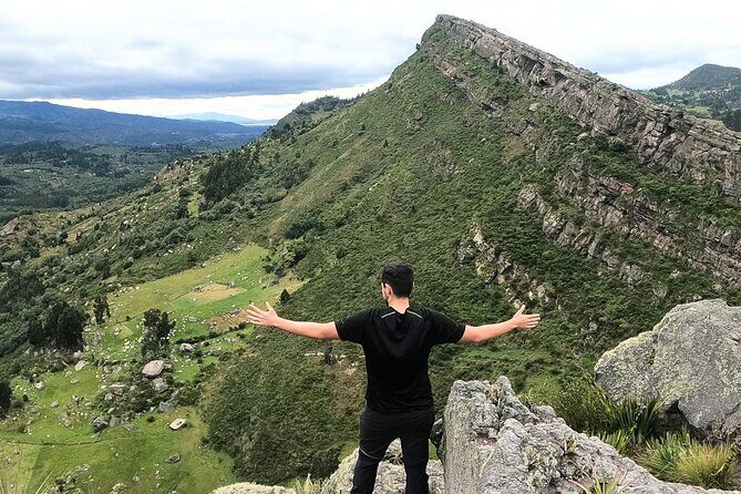 Hike to the Rocky mountains of Sutatausa Private Day Tour - Key Points