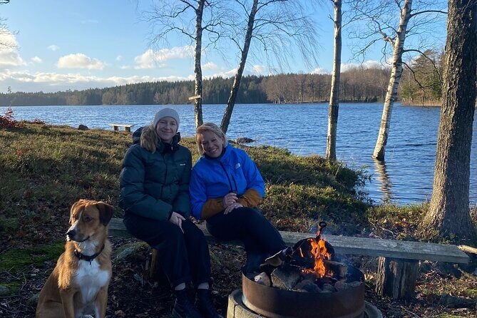 Hike with Wild Forage Surviving Tips and Local Lunch at the Lake - Exploring the Swedish Wilderness: An In-Depth Look