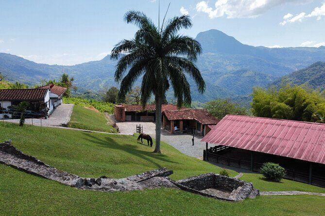 Hiking on the old Amaga railway - Key Points