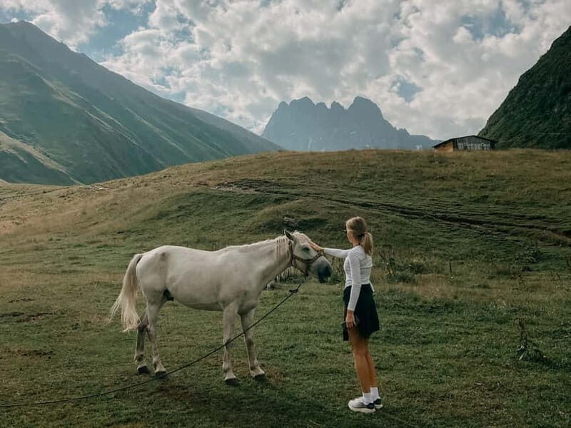 Hiking & Photo Experience in Kazbegi - Practical Details and Tips