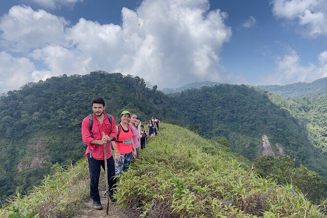 Hiking to the Peak of the Pava - Who Should Consider This Tour?