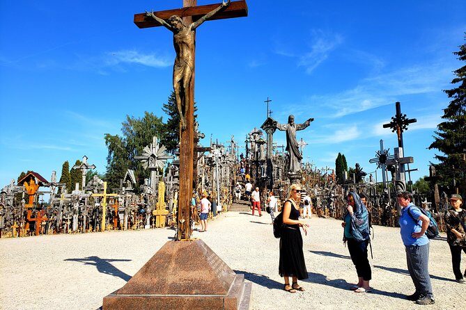 Hill of Crosses / 2 countries in 1 day - An In-Depth Look at the Experience