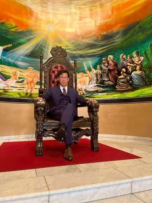 Himeji: Explore Taiyo Parks Hidden Castle & World Landmarks - The Guided Tour Experience: Learning and Clicking