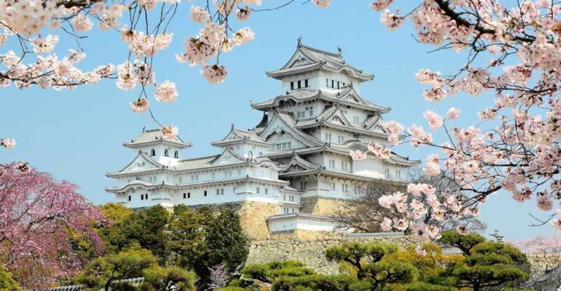 Himeji: Private Customized Tour with Licensed Guide - Exploring Himeji with a Private Customized Guide