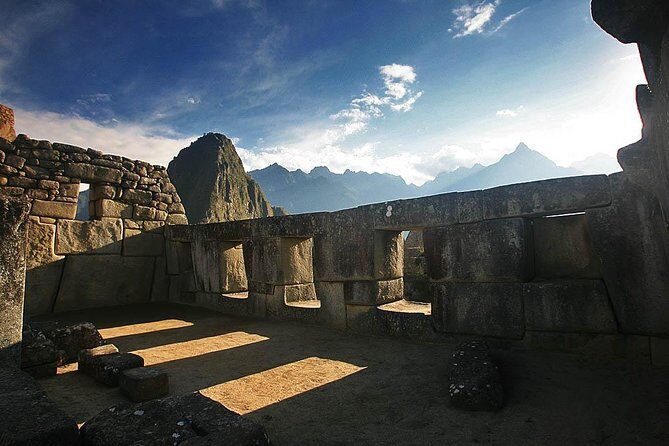 Hire a fluent English speaking and professional Machu Picchu guide - FAQs