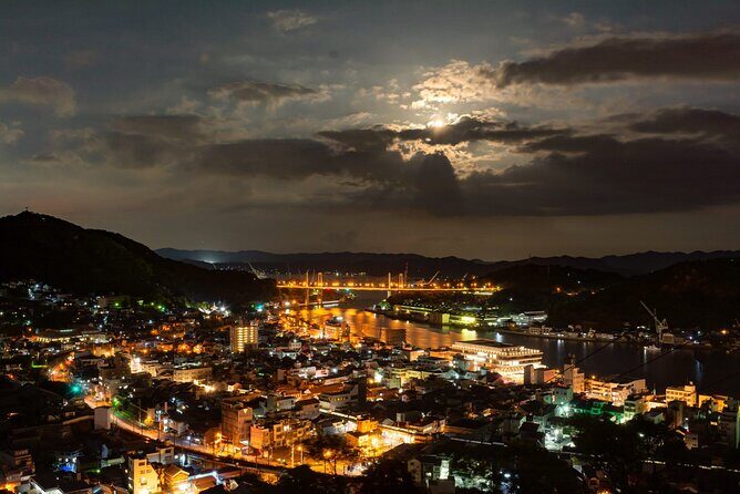 Hiroshima and Miyajima Island Full Day Tour from Osaka - Lunch and Free Time