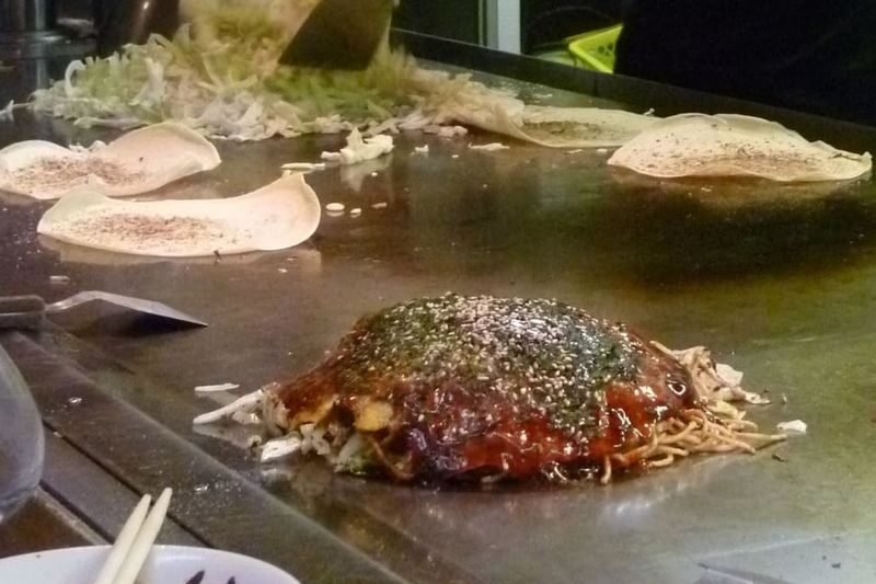 Hiroshima Hidden Gems Half-Day Private Food Tour - Tea and maple-leaf cakes at Shukkeien