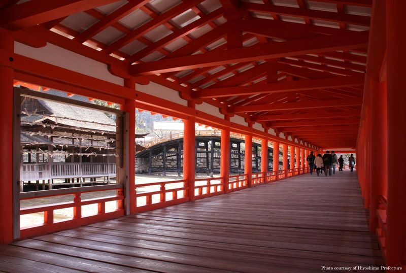 Hiroshima & Miyajima Day Tour from Hiroshima, Kyoto or Osaka - Lunch on Miyajima: choose your own local meal