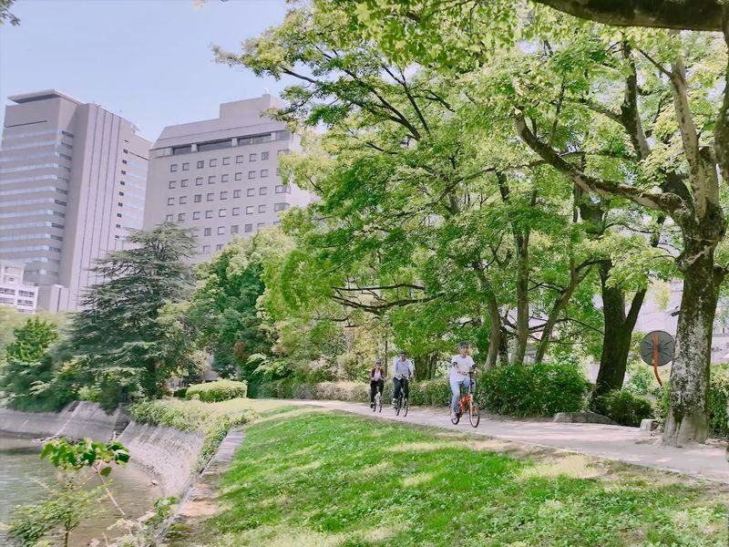 Hiroshima Peace Cycling Tour with Local Guide (2h Course) - The guide is a big part of the experience