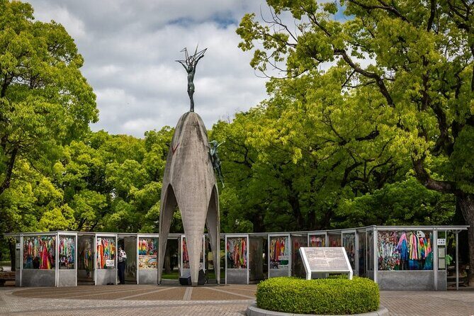 Hiroshima Peace Memorial Park & Hiroshima Castle: A Scenic Walk - A Detailed Look at the Hiroshima Walking Tour