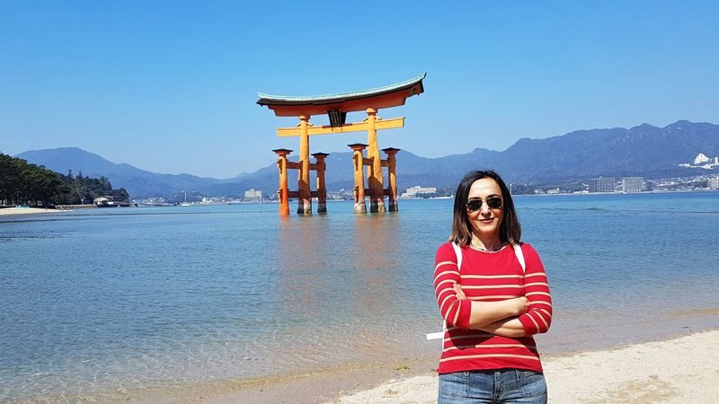 Hiroshima to Miyajima: Private 6-Hour Tour with Local by Ferry - Island food is part of the day, not just a break