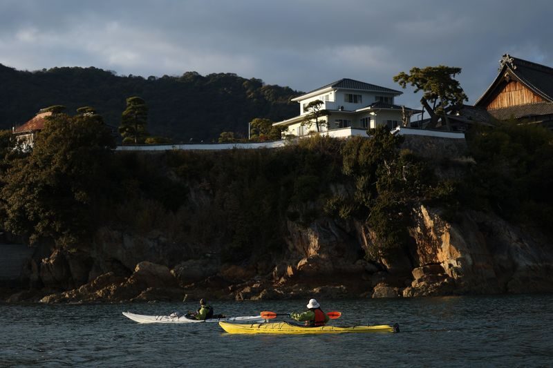 Hiroshima Tomonoura 3-Hour Kayak Tour - Who should book this kayak trip?