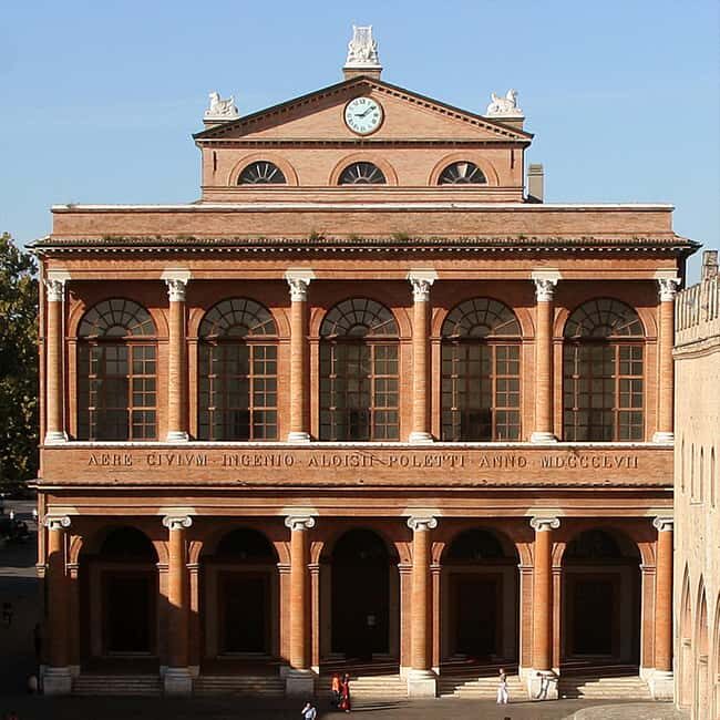 Historic center of Rimini: walking tour with Brazilian guide - A Closer Look at the Rimini Walking Tour