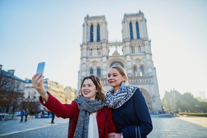 Historic Heart of Paris: Île de la Cité Walking Tour - Exploring the Historic Heart of Paris: Île de la Cité Walking Tour
