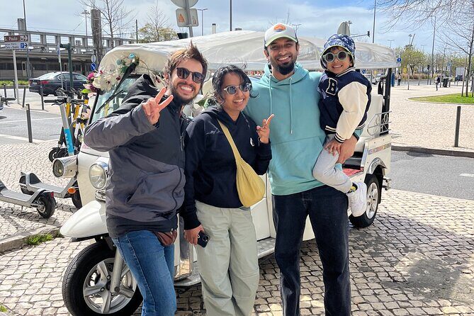 Historic Lisbon Tour in Private Tuk-tuk - Key Points