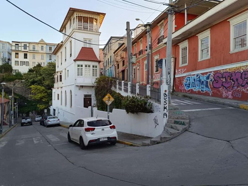 Historic Valparaíso: Private tour by vehicle - Key Points