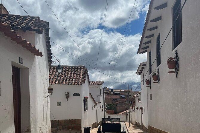 Historical and Cultural Walking Tour in Sucre with Guide - Key Points