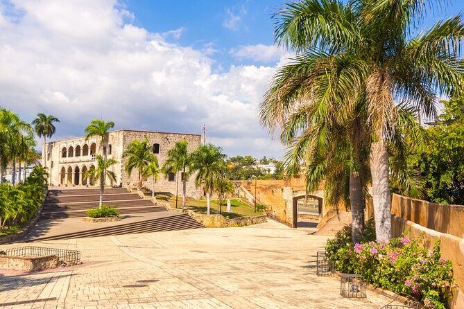 Historical Tour of Santo Domingo and 3 eyes Caves with Lunch - The Sum Up