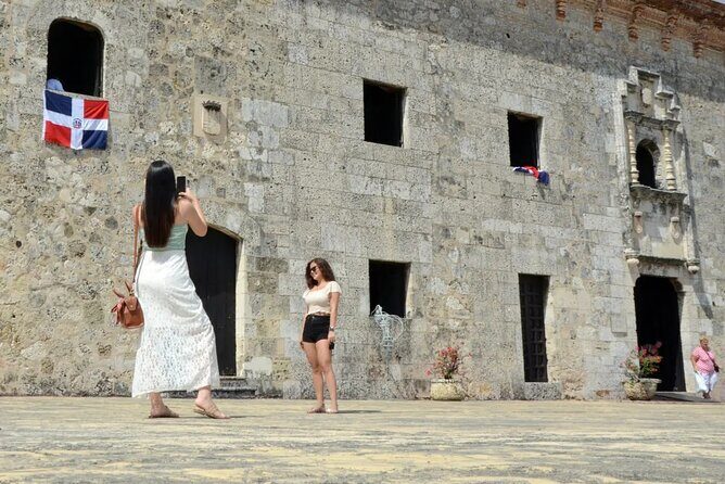 Historical Tour of Santo Domingo and 3 eyes Caves with Lunch - FAQ