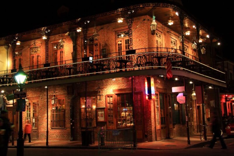 History and Supernatural Tour - A Deep Dive into the History and Supernatural Tour